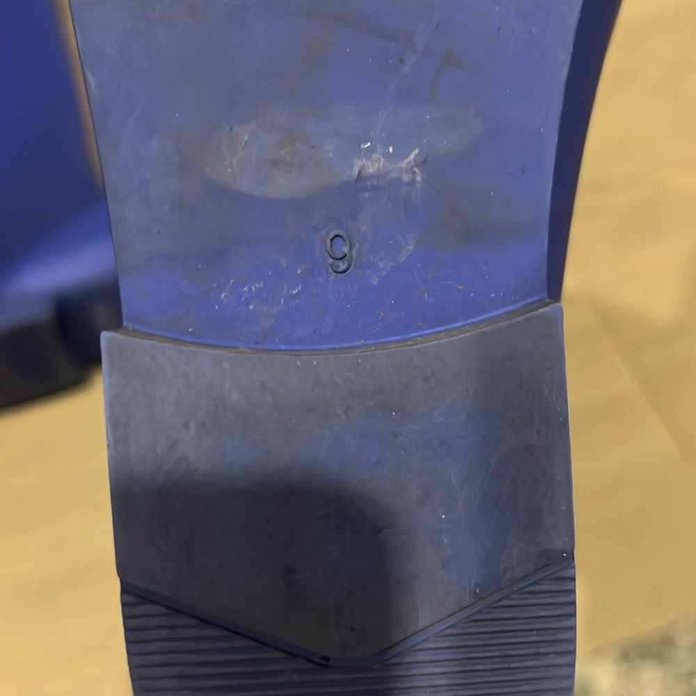 Blue rain boots - Picture 3 of 3